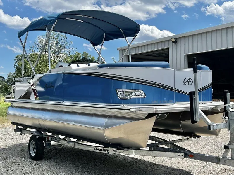 Slide: The Image of Avalon LSZ 21' Cruise - IN STOCK 2024 - 7