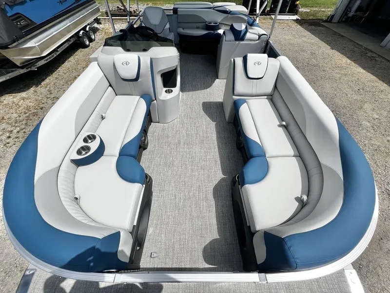 Slide: The Image of Avalon LSZ 21' Cruise - IN STOCK 2024 - 8