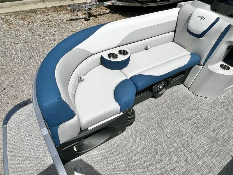 Slide: The Image of Avalon LSZ 21' Cruise - IN STOCK 2024 - 9