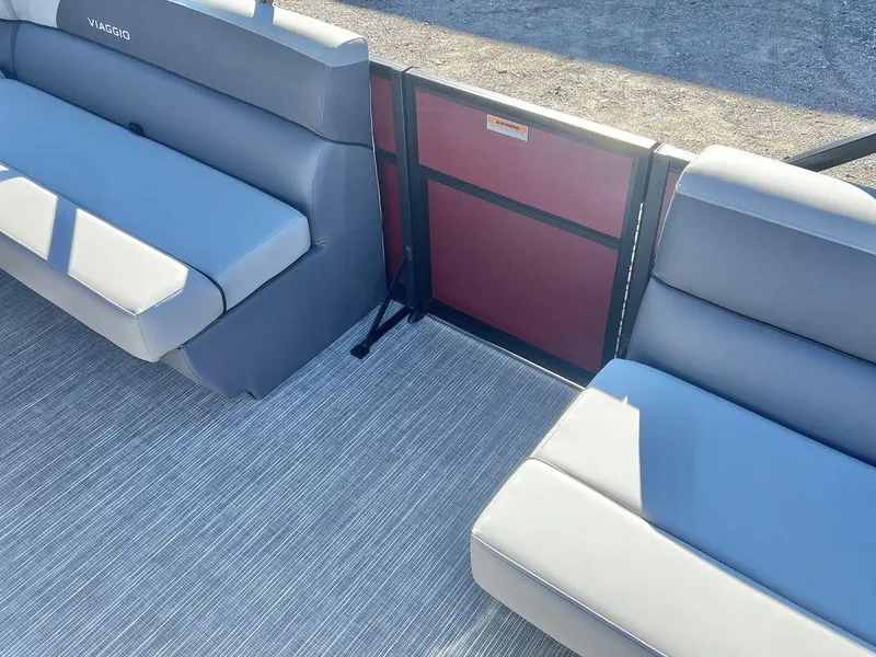 Slide: The Image of Viaggio Lago V 18' C (Cruise) - IN STOCK 2025 - 13