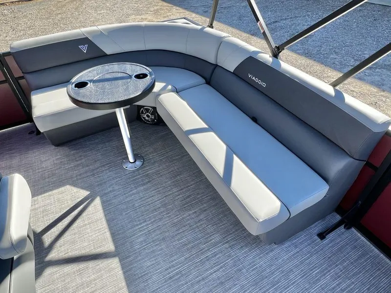 Slide: The Image of Viaggio Lago V 18' C (Cruise) - IN STOCK 2025 - 15