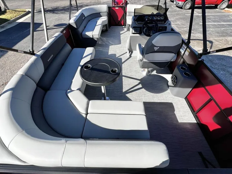 Slide: The Image of Viaggio Lago V 18' C (Cruise) - IN STOCK 2025 - 18