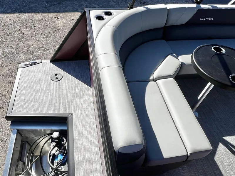 Slide: The Image of Viaggio Lago V 18' C (Cruise) - IN STOCK 2025 - 20