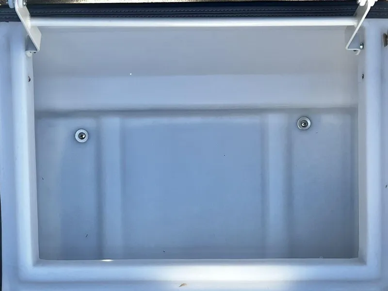 Slide: The Image of Viaggio Lago V 18' C (Cruise) - IN STOCK 2025 - 28