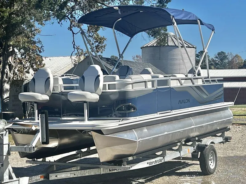 The Image of Avalon Venture 19' Rear Fish - IN STOCK 2025 - 1