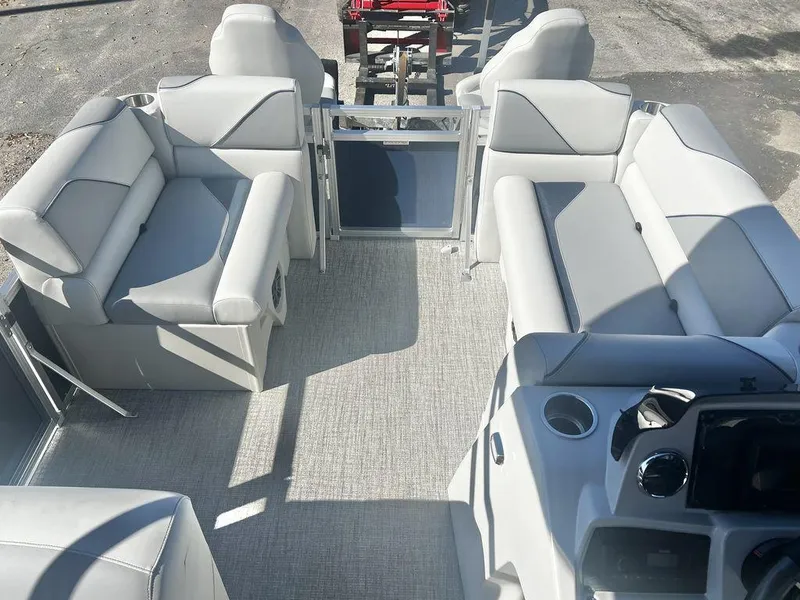 Slide: The Image of Avalon Venture 19' Rear Fish - IN STOCK 2025 - 28