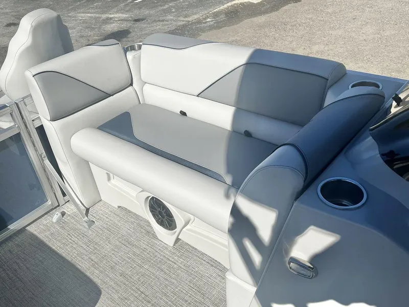 Slide: The Image of Avalon Venture 19' Rear Fish - IN STOCK 2025 - 31