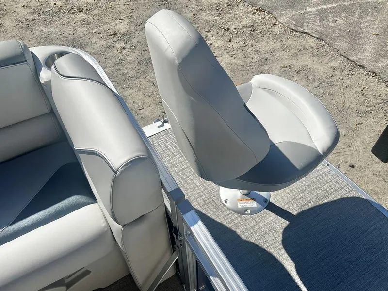 Slide: The Image of Avalon Venture 19' Rear Fish - IN STOCK 2025 - 32