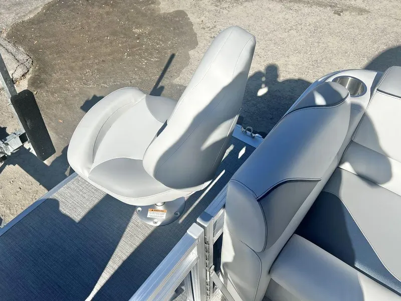 Slide: The Image of Avalon Venture 19' Rear Fish - IN STOCK 2025 - 33