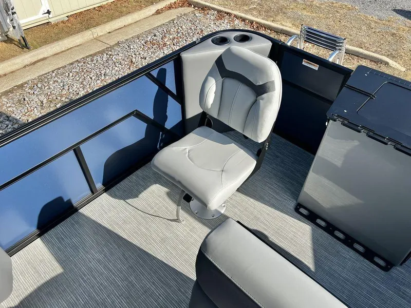 Slide: The Image of Viaggio Lago V 20' F (Quad Fish) - IN STOCK 2024 - 14