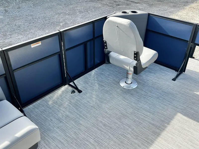 Slide: The Image of Viaggio Lago V 20' F (Quad Fish) - IN STOCK 2024 - 26