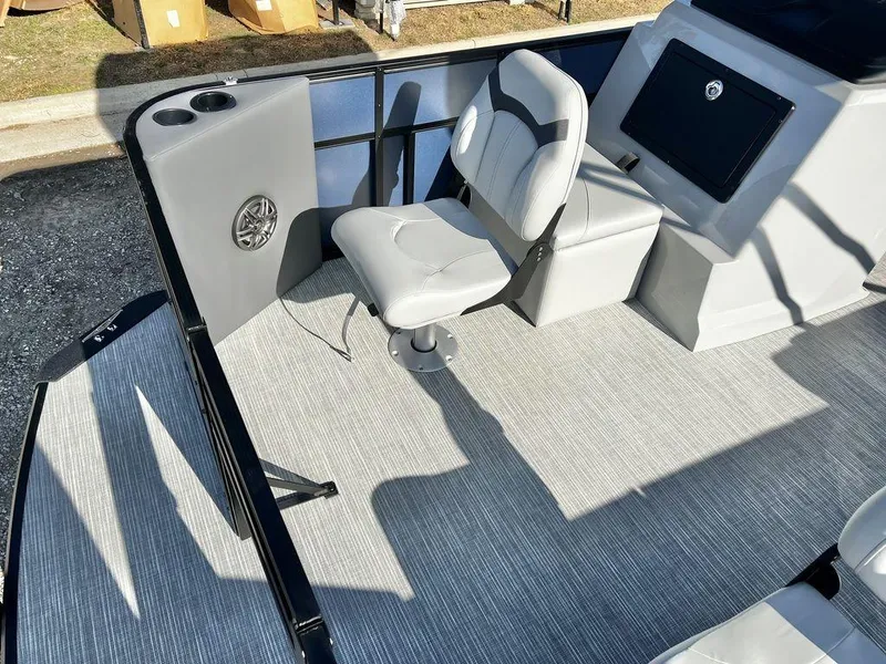 Slide: The Image of Viaggio Lago V 20' F (Quad Fish) - IN STOCK 2024 - 9