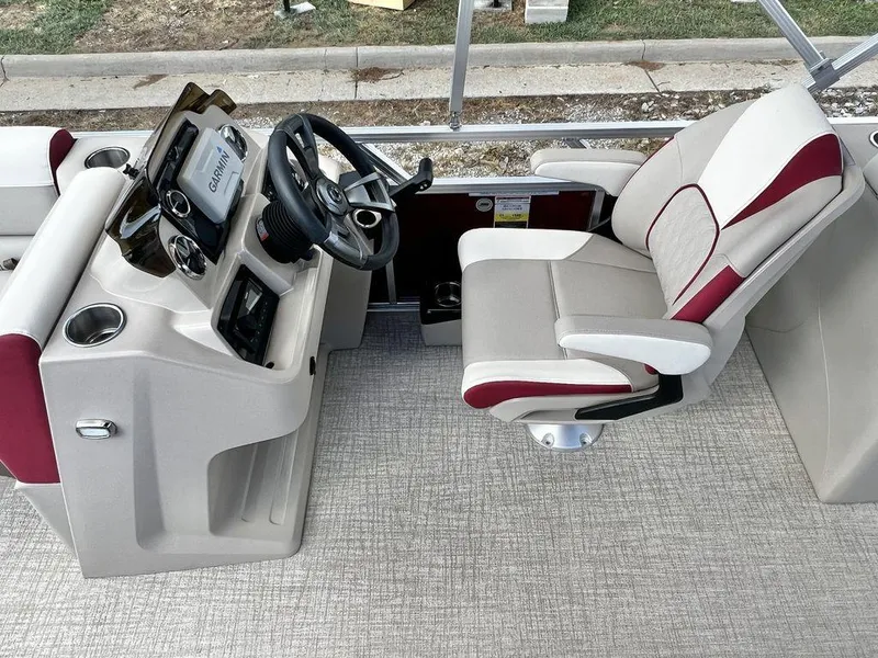 Slide: The Image of Avalon Venture 85 23 Quad Lounge - IN STOCK 2024 - 12