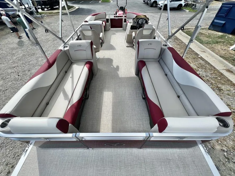 Slide: The Image of Avalon Venture 85 23 Quad Lounge - IN STOCK 2024 - 17