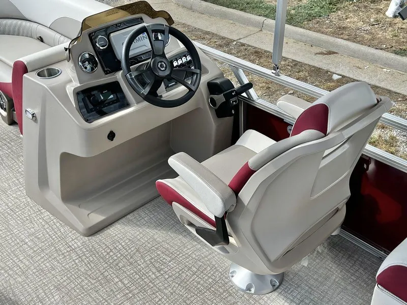 Slide: The Image of Avalon Venture 85 23 Quad Lounge - IN STOCK 2024 - 21