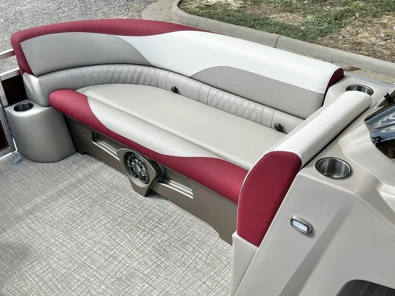 Slide: The Image of Avalon Venture 85 23 Quad Lounge - IN STOCK 2024 - 27