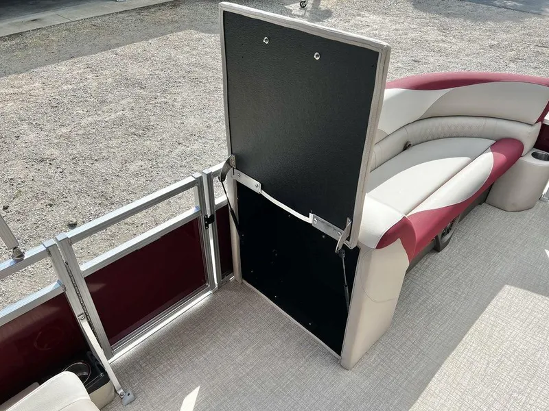 Slide: The Image of Avalon Venture 85 23 Quad Lounge - IN STOCK 2024 - 29