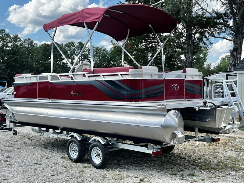 Slide: The Image of Avalon Venture 85 23 Quad Lounge - IN STOCK 2024 - 3