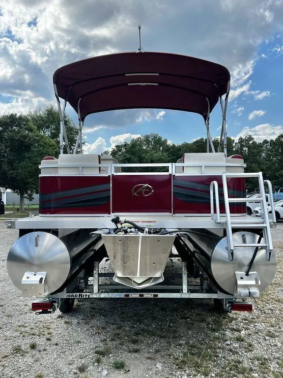 Slide: The Image of Avalon Venture 85 23 Quad Lounge - IN STOCK 2024 - 4