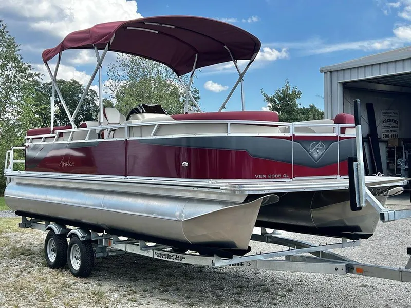 Slide: The Image of Avalon Venture 85 23 Quad Lounge - IN STOCK 2024 - 7