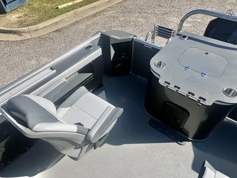 Slide: The Image of Avalon Geofish 25' GLX - Triple Toon - IN STOCK 2025 - 17