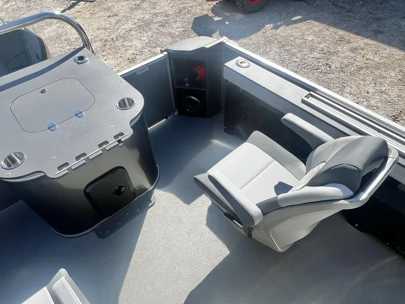 Slide: The Image of Avalon Geofish 25' GLX - Triple Toon - IN STOCK 2025 - 18