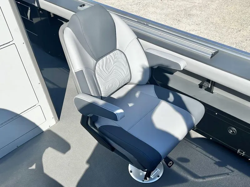 Slide: The Image of Avalon Geofish 25' GLX - Triple Toon - IN STOCK 2025 - 23