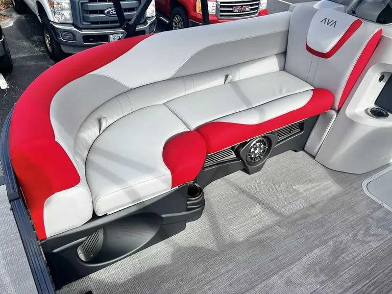 Slide: The Image of Avalon LSZ 25' Quad Lounge Shift - Triple Toon - IN STOCK 2025 - 10