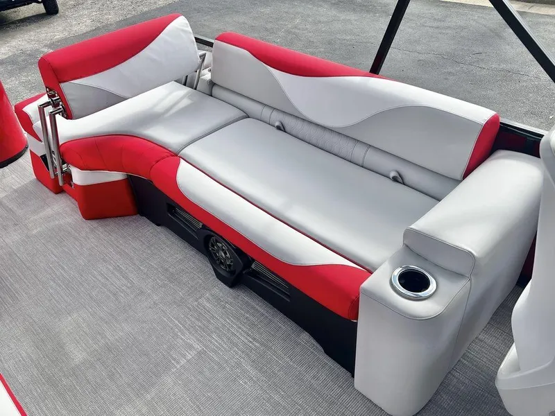 Slide: The Image of Avalon LSZ 25' Quad Lounge Shift - Triple Toon - IN STOCK 2025 - 19