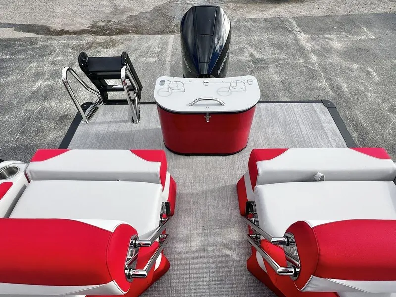 Slide: The Image of Avalon LSZ 25' Quad Lounge Shift - Triple Toon - IN STOCK 2025 - 20