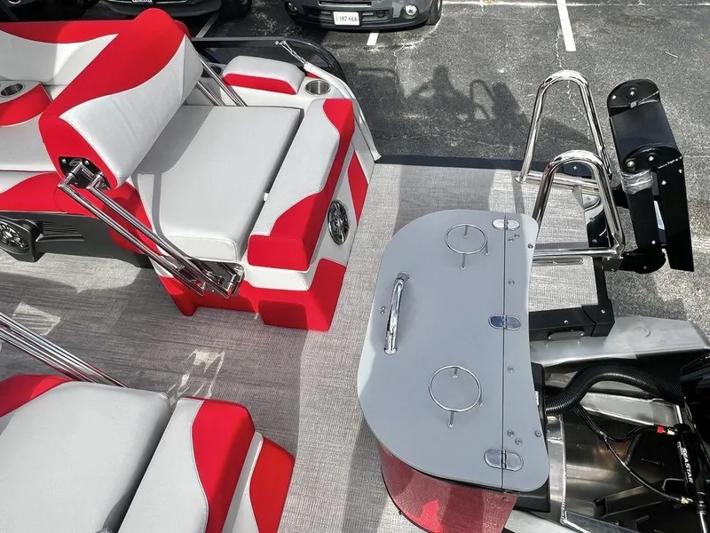 Slide: The Image of Avalon LSZ 25' Quad Lounge Shift - Triple Toon - IN STOCK 2025 - 23