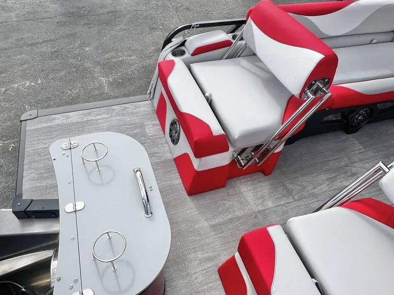 Slide: The Image of Avalon LSZ 25' Quad Lounge Shift - Triple Toon - IN STOCK 2025 - 24