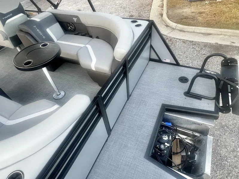 Slide: The Image of Viaggio Lago X 22' U (Quad Lounge) Triple-Toon - IN STOCK 2025 - 20