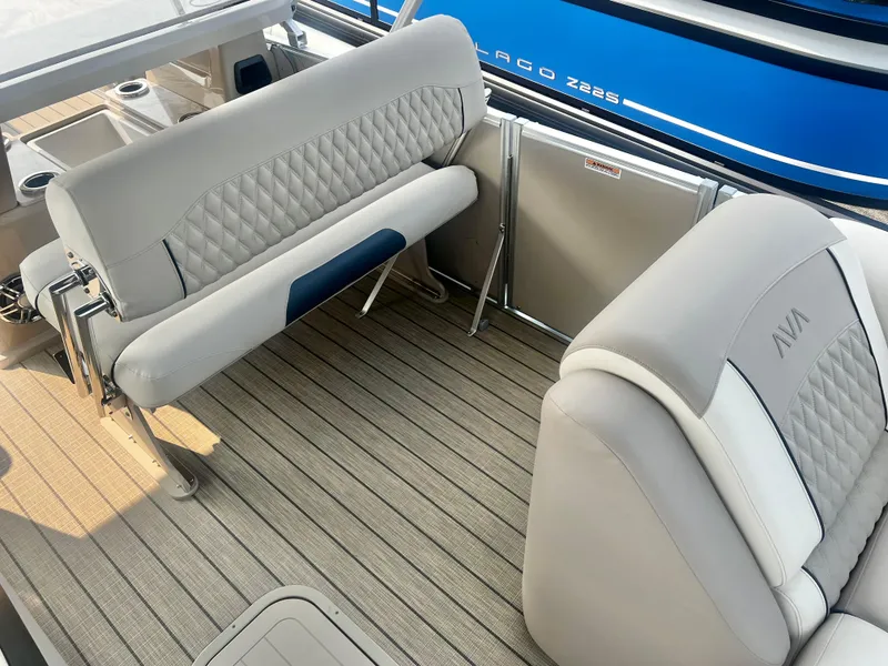Slide: The Image of Avalon Catalina 25' Entertainer Triple Toon - IN STOCK! Pictures Soon! 2025 - 10