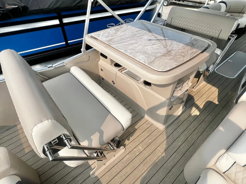 Slide: The Image of Avalon Catalina 25' Entertainer Triple Toon - IN STOCK! Pictures Soon! 2025 - 18