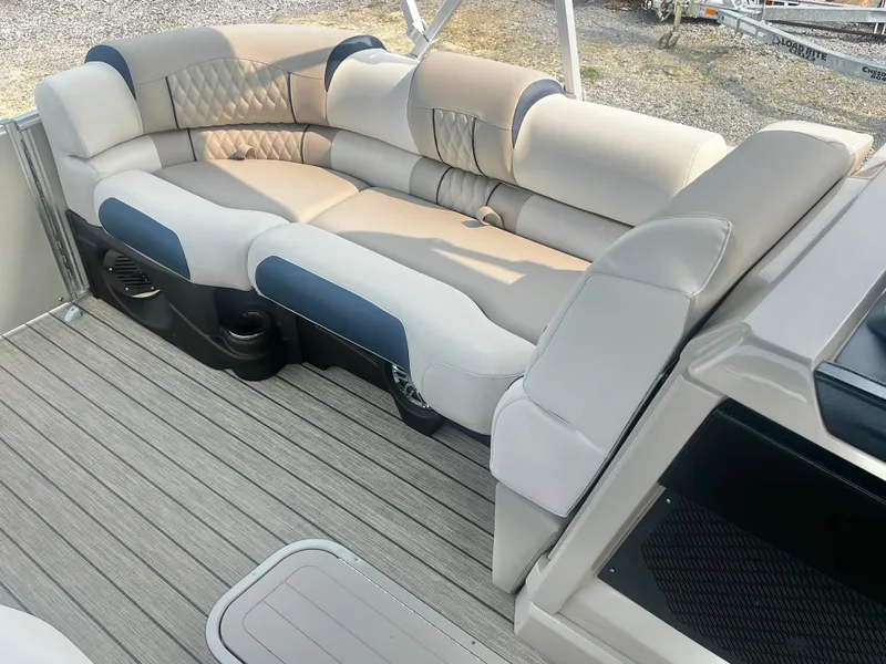 Slide: The Image of Avalon Catalina 25' Entertainer Triple Toon - IN STOCK! Pictures Soon! 2025 - 23