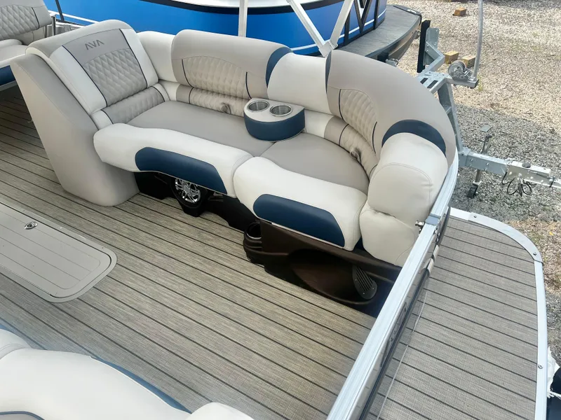 Slide: The Image of Avalon Catalina 25' Entertainer Triple Toon - IN STOCK! Pictures Soon! 2025 - 8