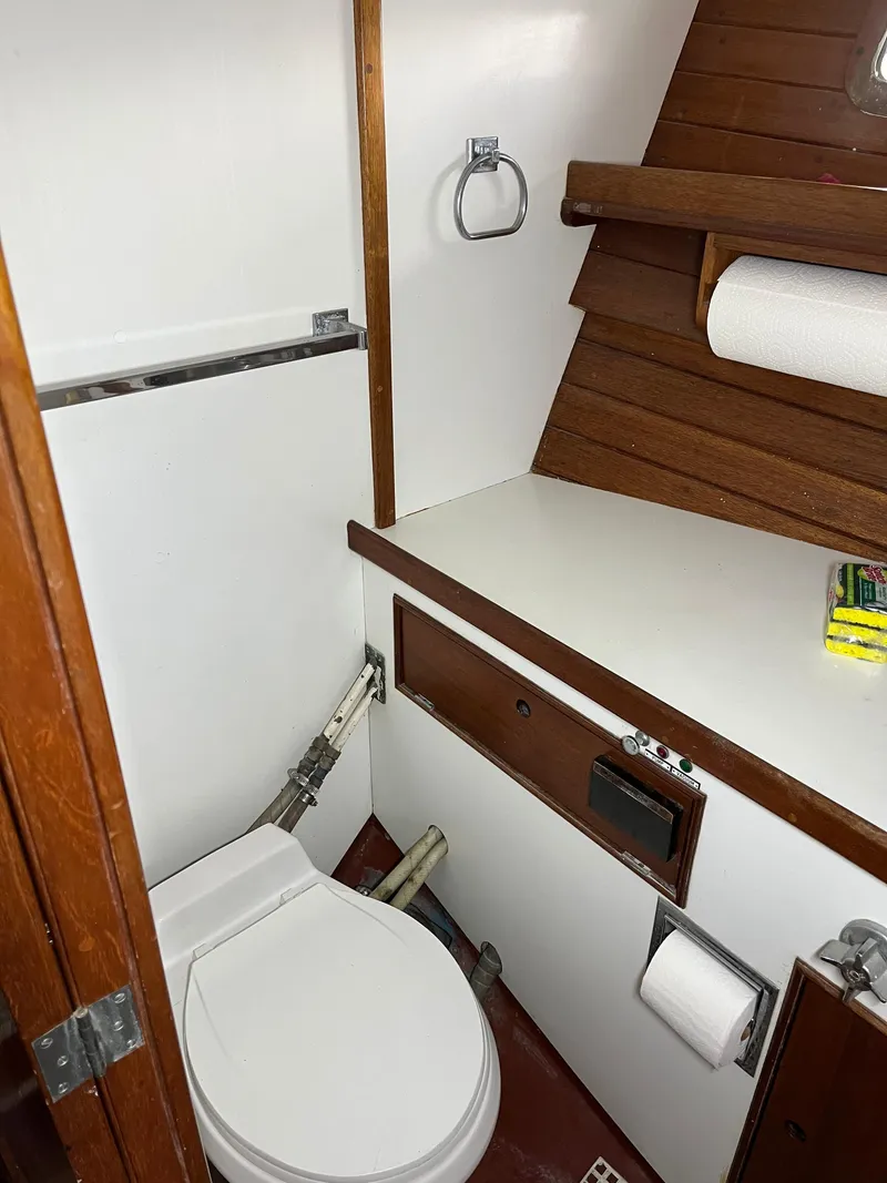 Slide: The Image of Custom Bald Mountain Boat Works 1970 - 73