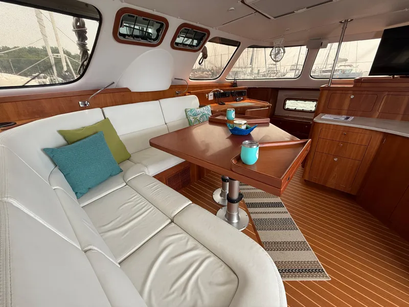 Slide: The Image of Antares 44GS 2021 - 101