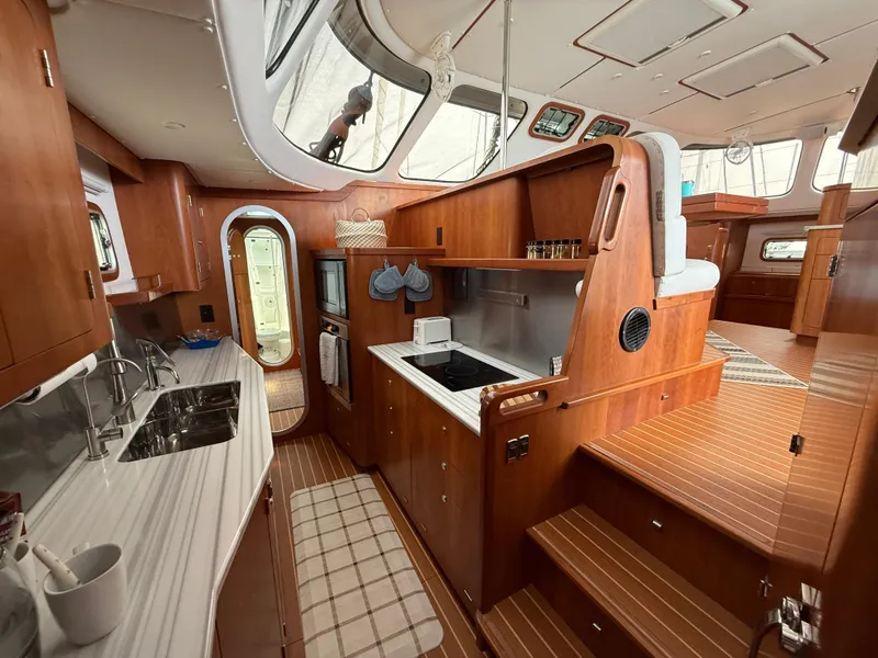 Slide: The Image of Antares 44GS 2021 - 86