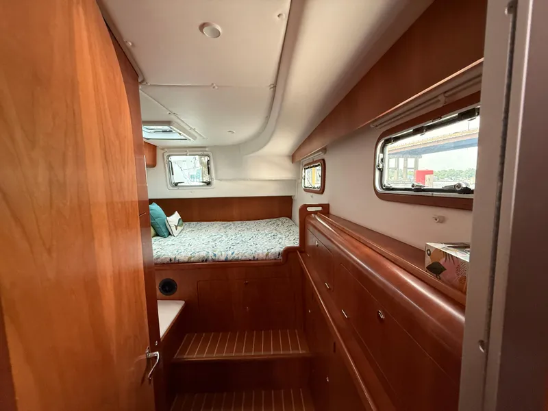 Slide: The Image of Antares 44GS 2021 - 92