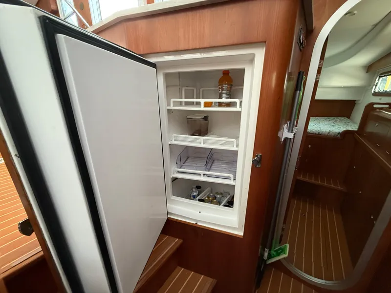 Slide: The Image of Antares 44GS 2021 - 93