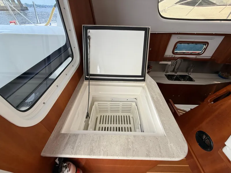 Slide: The Image of Antares 44GS 2021 - 94