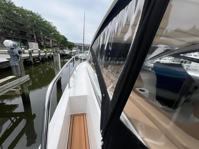Slide: The Image of Cruisers 39 Express Coupe 2017 - 25