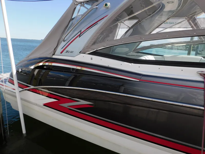 Slide: The Image of Formula Bowrider 310 2018 - 19