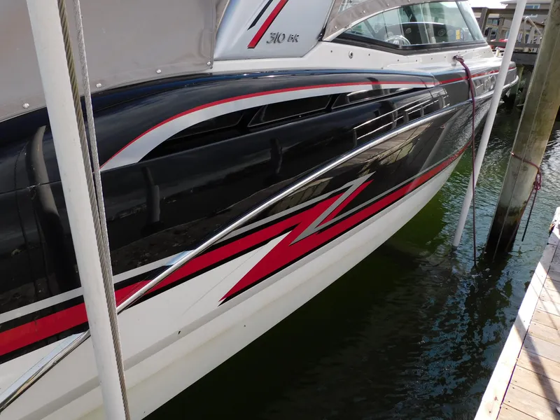 Slide: The Image of Formula Bowrider 310 2018 - 21