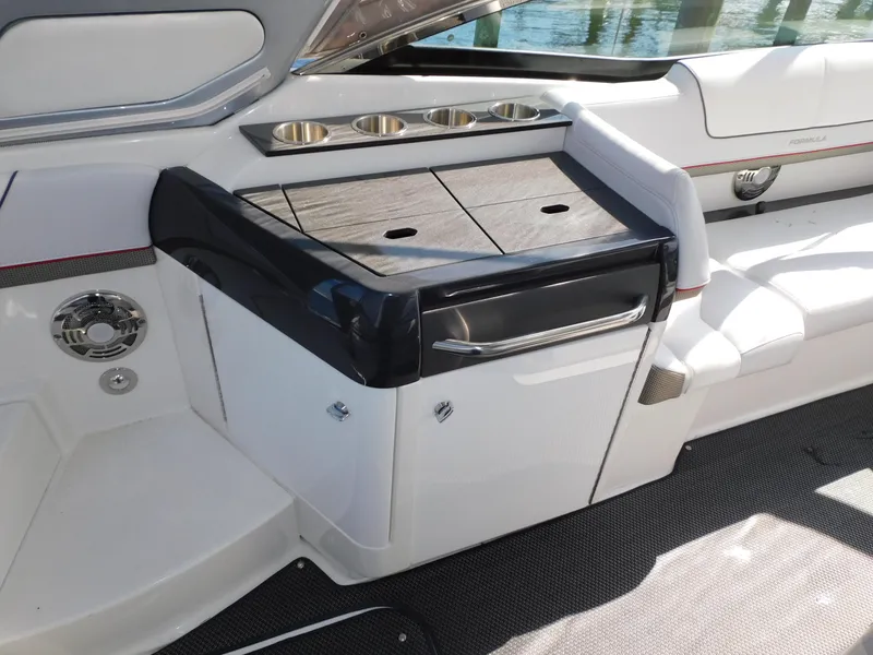 Slide: The Image of Formula Bowrider 310 2018 - 35
