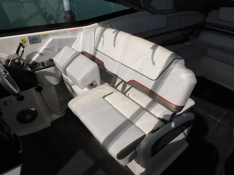 Slide: The Image of Formula Bowrider 310 2018 - 48