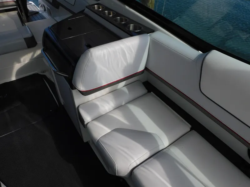 Slide: The Image of Formula Bowrider 310 2018 - 60