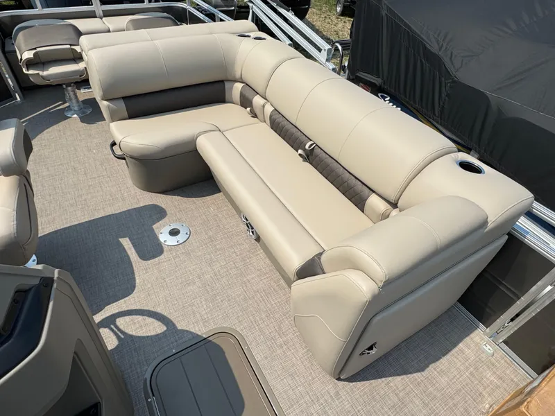 Slide: The Image of Luxurious seating on 2025 Sun Tracker Fishin' Barge 22 XP3 pontoon boat. - 11